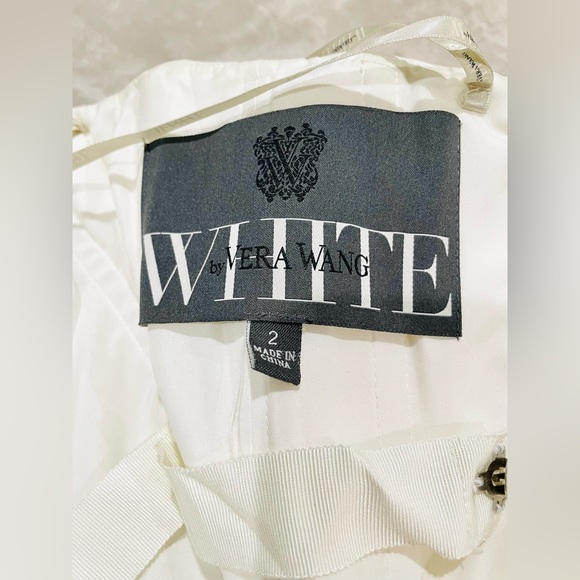 White by Vera Wang Wedding Dress – Strapless, Tiered Skirt, Train, Size 2 - Picture 8 of 16